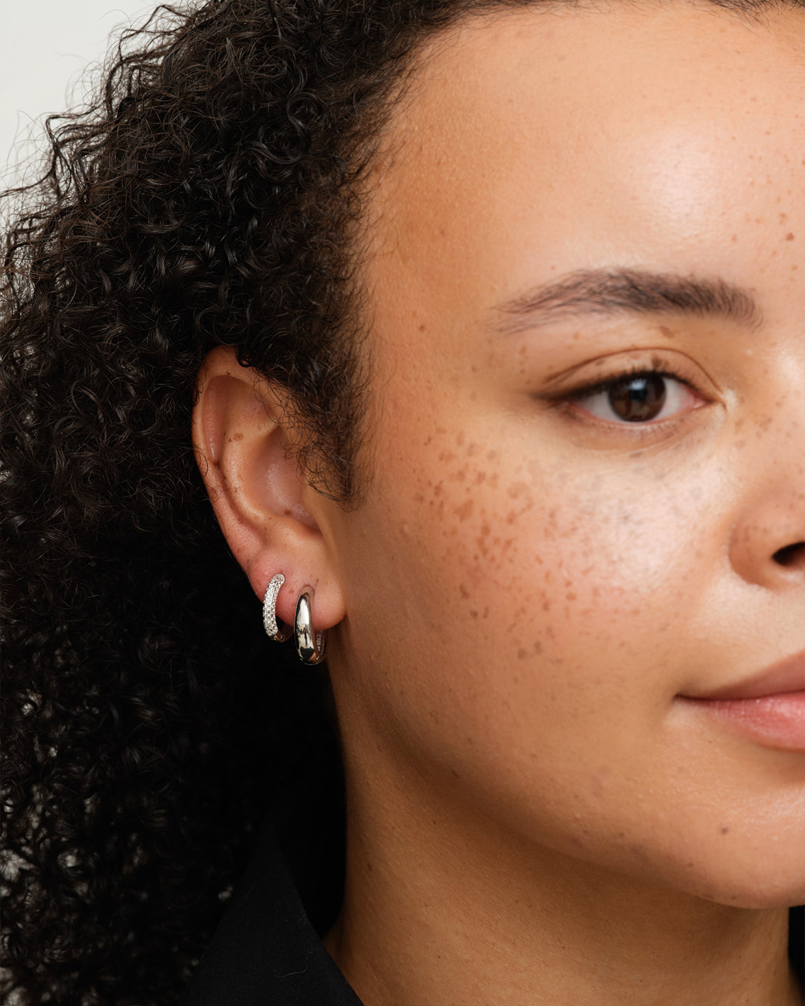 Classic Pave Hoops Medium