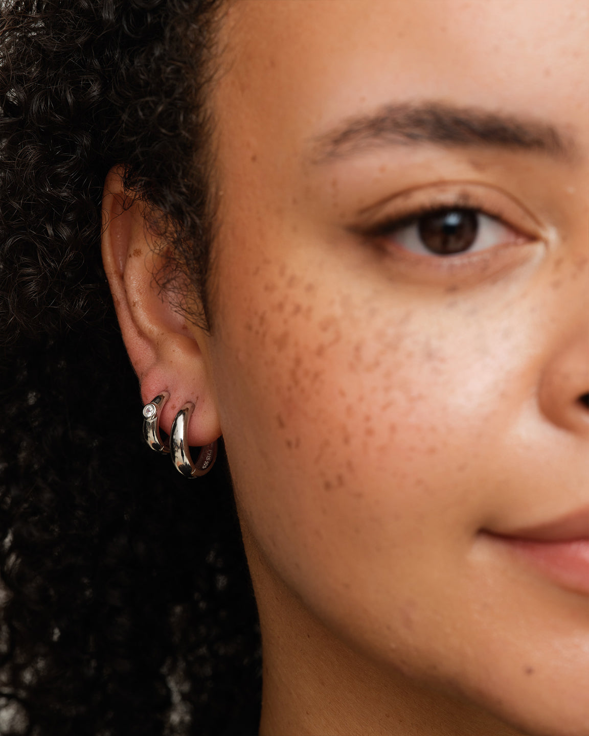 Dome Hoops White Medium