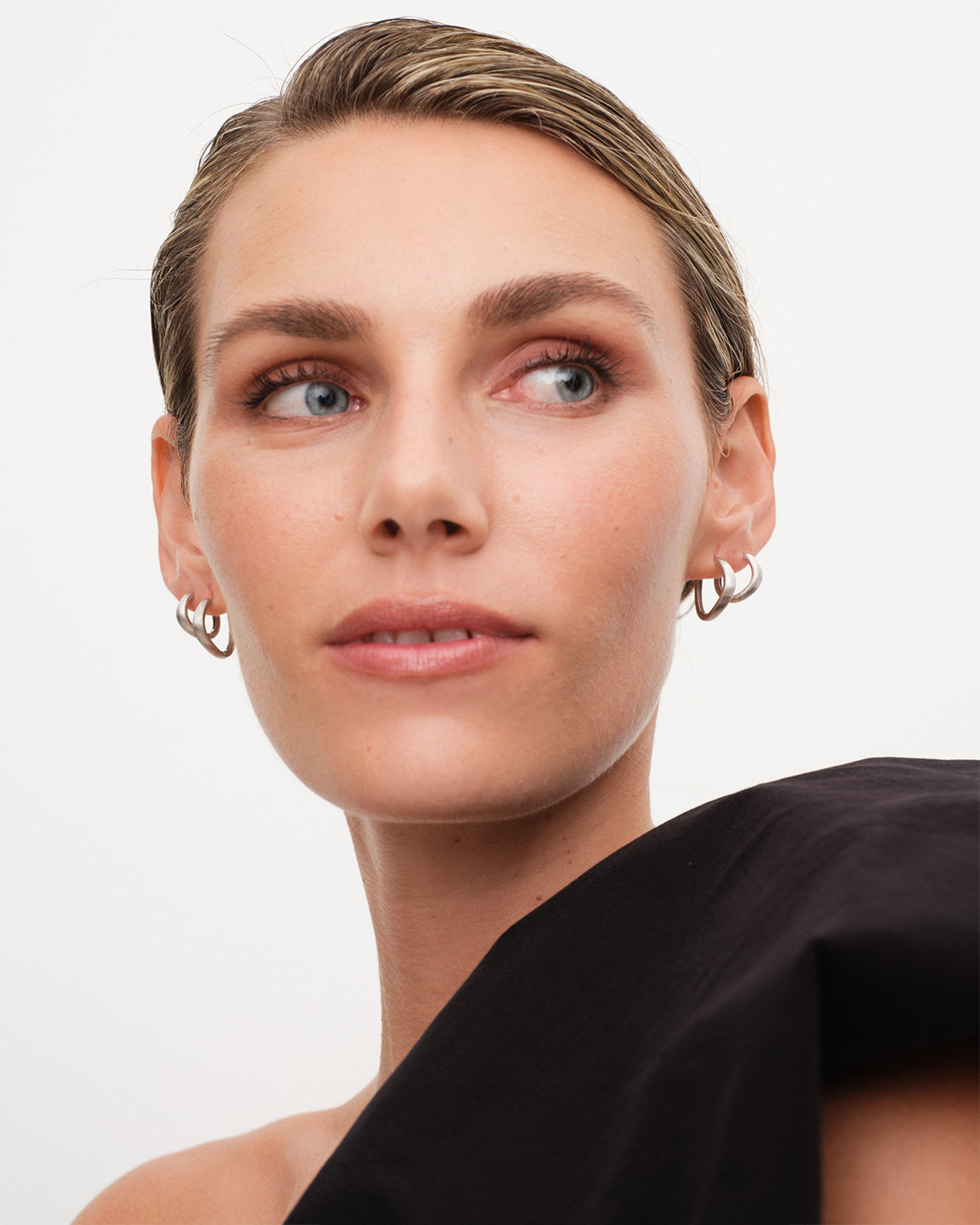 Wave Satin Hoops Medium